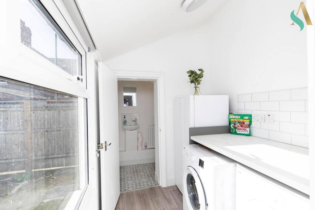 5 Double Bedrooms With Ensuites - Teesside House Tsac Redcar Exterior foto
